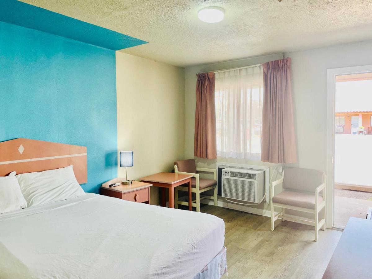 סוקורו San Miguel Inn מראה חיצוני תמונה